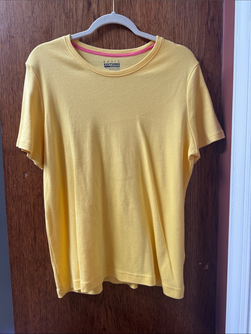 Basic Editions Short Sleeve Crewneck Tee in Yellow
